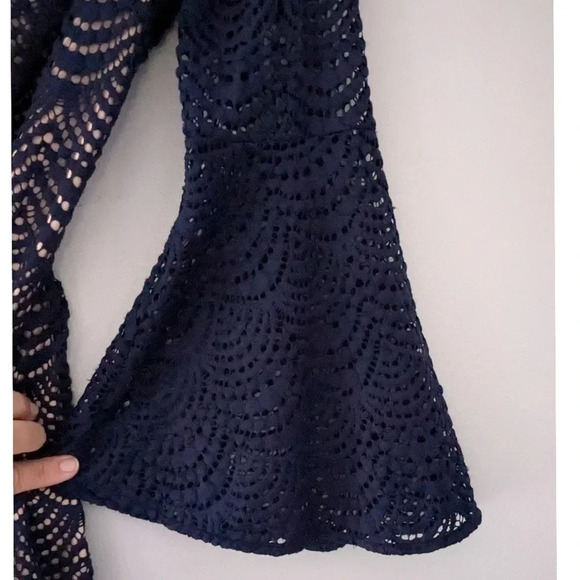 NEW Lilly Pulitzer Nicoline Dress in Scalloped Lace True Navy - Picture 4 of 7